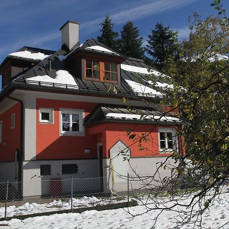 Villa Schnuck - Das Rote Ferienhaus Bad Gastein Dış mekan fotoğraf