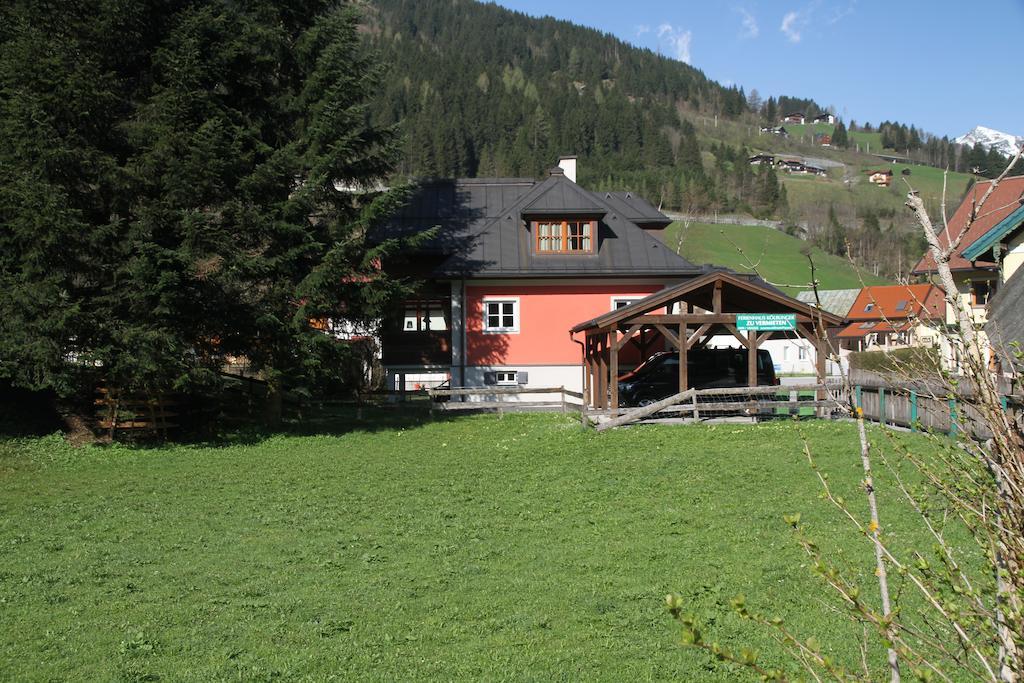 Villa Schnuck - Das Rote Ferienhaus Bad Gastein Dış mekan fotoğraf