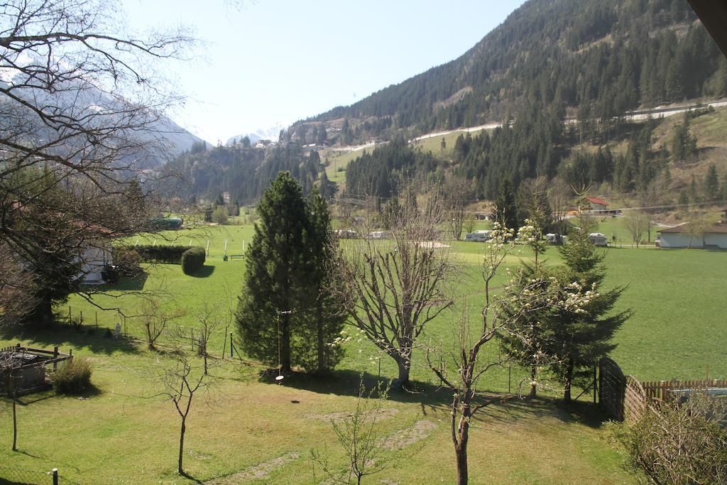 Villa Schnuck - Das Rote Ferienhaus Bad Gastein Dış mekan fotoğraf